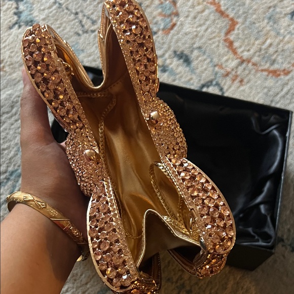 Sparkling Bow Clutch